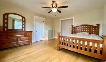 28 White Pkwy, North Smithfield, RI 02896