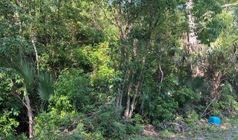 235 11th St, Apalachicola, FL 32320