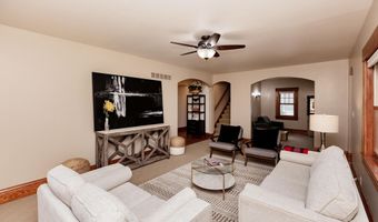 618 9th St, Ames, IA 50010