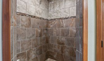 623 Autumn Dr, Altoona, WI 54720