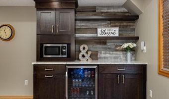 13800 Elkhart Rd, Apple Valley, MN 55124