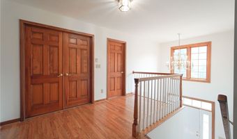 23 Forrester Ct, Amherst, NY 14228