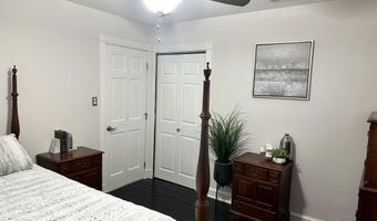 19 Center St, Barnegat, NJ 08005