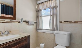 5 S Ronald Dr S, Amityville, NY 11701
