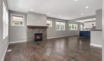 15590 Duck Trail Ln, Apple Valley, MN 55124