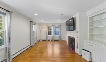 53 School St, Johnston, RI 02919