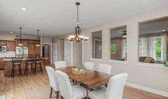 4111 Ballentine Dr, Ames, IA 50010