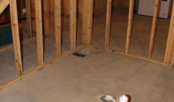 111 Depot Hill Ct, Allegan, MI 49010