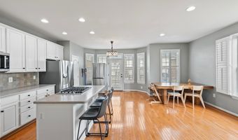 24687 KINGS CANYON Sq, Aldie, VA 20105