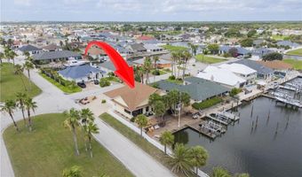 100 Dolphin Ct, Aransas Pass, TX 78336