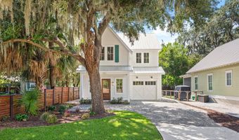 608 Pilot St, Beaufort, SC 29902