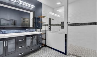 172 Sylvan Lake Blvd, Bayville, NJ 08721