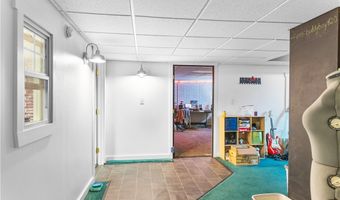 4082 Huntington Ct, Ashtabula, OH 44004