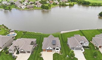 4261 Lakeshore Dr, Basehor, KS 66007