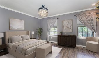 195 Kinnoll Hill Ct, Aberdeen, NJ 07747