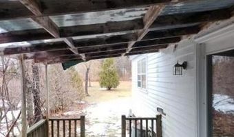 16 Union Ct, Boothbay Harbor, ME 04538