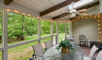 4 Catesby Ln, Bedford, NH 03110