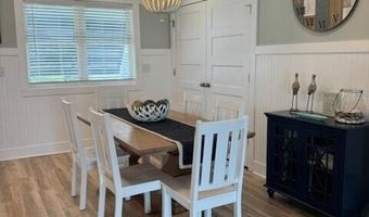 102 W Dobbs St, Atlantic Beach, NC 28512