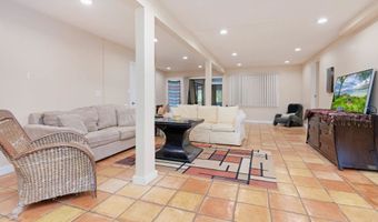 1073 Nanihoku Pl, Haiku, HI 96708