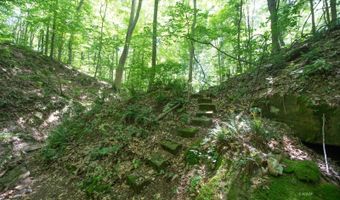 1379 Sandusky Rd, Albany, OH 45710