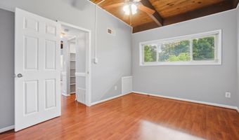 4379 AMERICANA Dr 201, Annandale, VA 22003