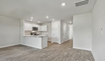 223 Maddox Dr, Aberdeen, NC 28315