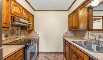 2205 Meadow Ln, Barling, AR 72923