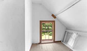 499 Augusta Rd, Belgrade, ME 04917