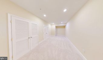 6403 EARLHAM Dr, Bethesda, MD 20817