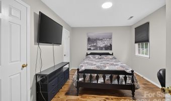 140 Raintree Rd, Advance, NC 27006