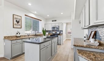 11530 W Palm Brook Dr, Avondale, AZ 85392