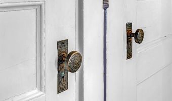 21 Laurel Ave, Auburn, ME 04210