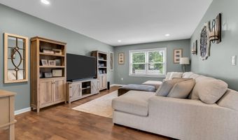 1516 Mizzen Ave, Beachwood, NJ 08722