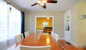 22 Bateman Ave, Newport, RI 02840