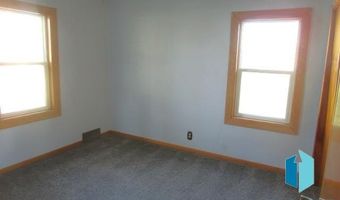 420 W Essex Ave, Salem, SD 57058