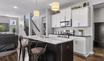 15711 Fair Hill Way, Apple Valley, MN 55124