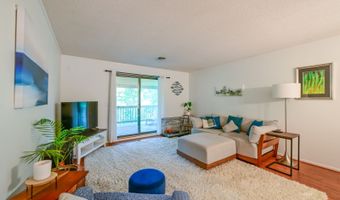 7673 Woodmere Dr 27, Athens, OH 45701