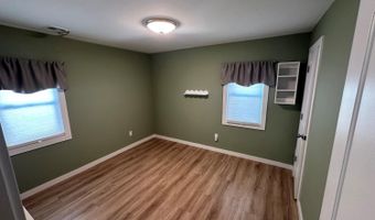 92 Woodland Dr, Aberdeen, NJ 07735