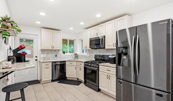 10111 GREEN FOREST Dr, Adelphi, MD 20783