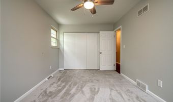 1768 Celeste Cir, Austintown, OH 44511