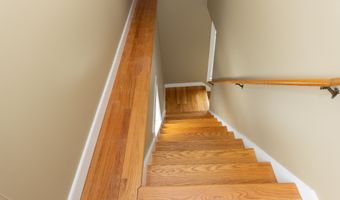 135 Middlesex Ave, Chester, CT 06412