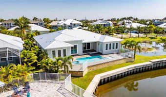 614 PINCKNEY Dr, Apollo Beach, FL 33572