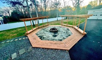 4816 DODSON Dr, Annandale, VA 22003