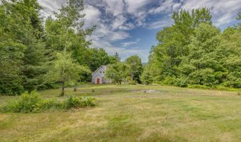 28 Miles Rd, Benton, NH 03785