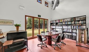 27 Ridge Rd, Canton, CT 06019
