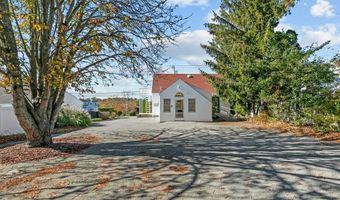 74 Valley Rd, Middletown, RI 02842