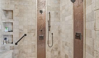 525 W HARMONY Pl, Chandler, AZ 85248