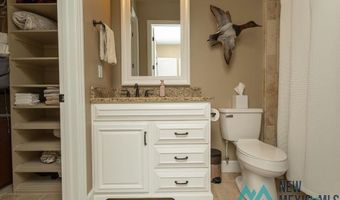 1709 W Riverside Dr, Carlsbad, NM 88220