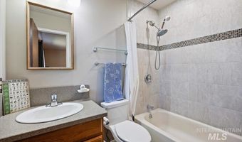 1030 Clear Creek Dr, Buhl, ID 83316