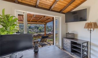 2106 Lakeshore Dr, Agoura Hills, CA 91301